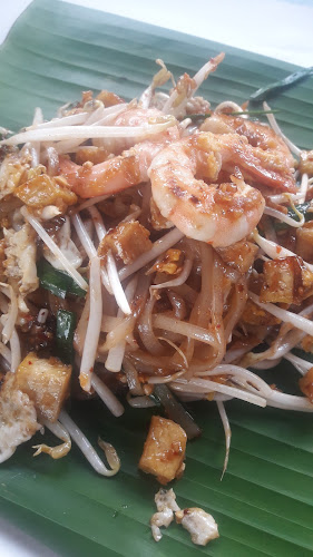 ราไวย์ ผัดไทยกุ้งสด - เมือง