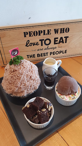 Milk and More. - อำเภอกระทุ่มแบน