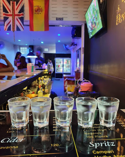 Opinii despre Eleven Bar în อำเภอเมืองภูเก็ต - การบริการอาหารและที่พัก