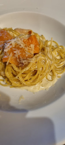 Ciao Pizza and Grill - การบริการอาหารและที่พัก