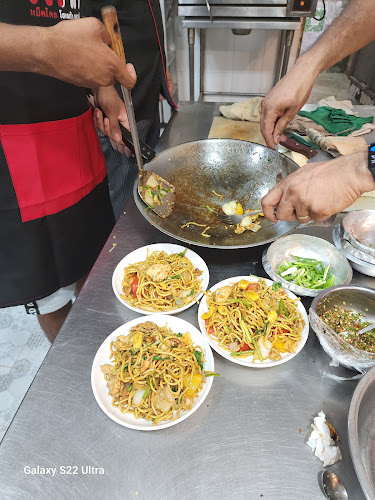 Opinii despre Golden Paradise Restaurant(NORTH-INDIAN CURRY HOUSE) || Best Indian Restaurant | Halal Food Restaurant In Phuket în อำเภอเมืองภูเก็ต - การบริการอาหารและที่พัก