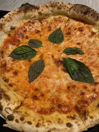 Opinii despre Pinto Restaurant în City - การบริการอาหารและที่พัก