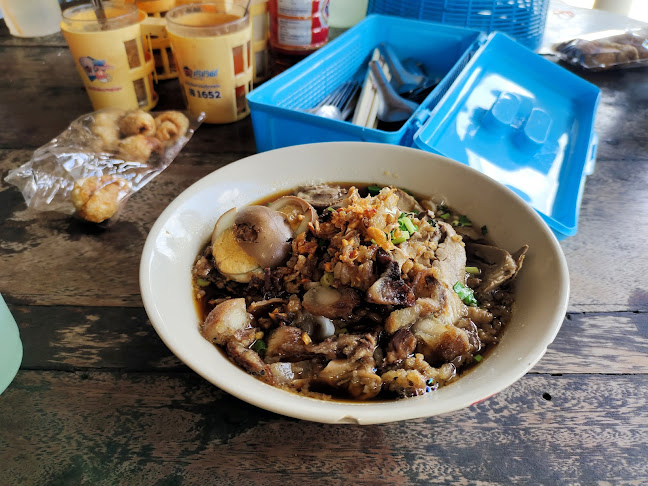 Opinii despre ร้านก๋วยจั๊บป้าติ๋วหนองพลวง în เมือง - การบริการอาหารและที่พัก