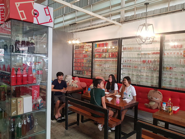 กะเพราข้าวมัน - การบริการอาหารและที่พัก