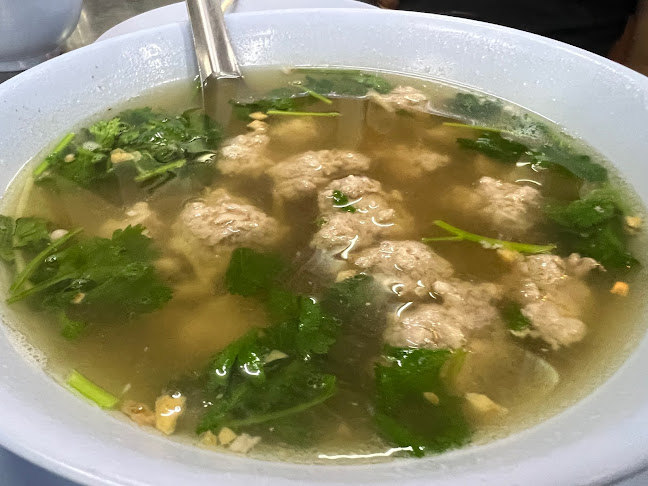 ข้าวต้มสันติโภชนา - การบริการอาหารและที่พัก