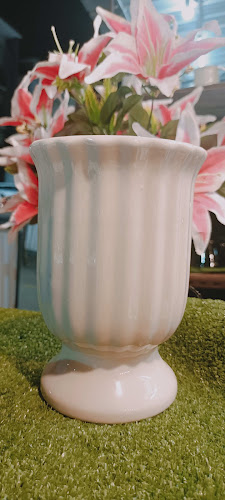 ตลาดสตาร์ไนท์บาร์ซ่า - การบริการอาหารและที่พัก