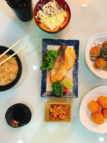 ร้านอาหารญี่ปุ่น ซูชิแชมป์เปี้ยน หาดใหญ่ - การบริการอาหารและที่พัก