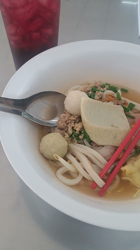 เจ๊จิ๋ม ก๋วยเตี๋ยวเส้นปลา เกี๊ยวปลา - อำเภอเมืองระยอง