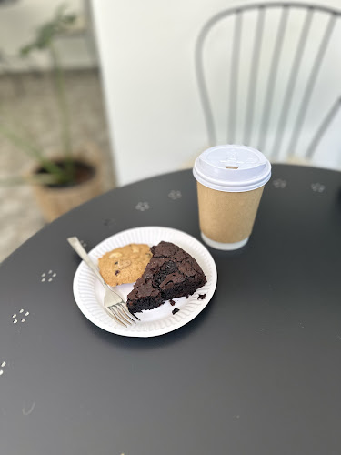 Opinii despre Baby lion cafe în อำเภอบางละมุง - การบริการอาหารและที่พัก