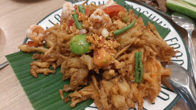 ลาวญวน เซนทรัลโคราช - การบริการอาหารและที่พัก