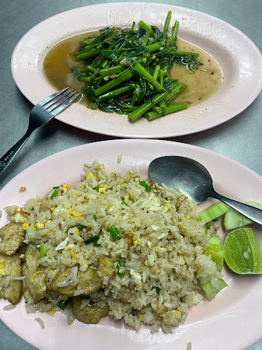 ร้านแม่บัวออน (Bua-Onn Thai cuisine) - การบริการอาหารและที่พัก