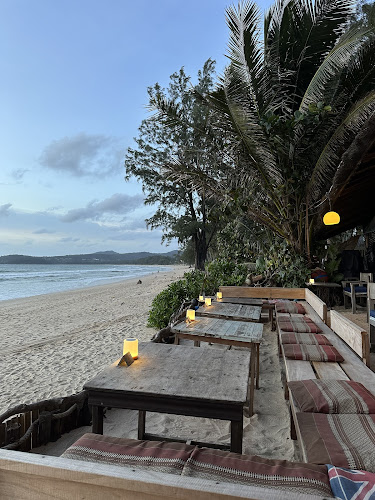 Beach Pig - การบริการอาหารและที่พัก