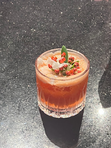 162, 162/1-2 ถ. ทวีวงศ์ ตำบลป่าตอง อำเภอกะทู้ ภูเก็ต 83150