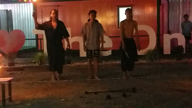 THE ONE International Food Park - การบริการอาหารและที่พัก