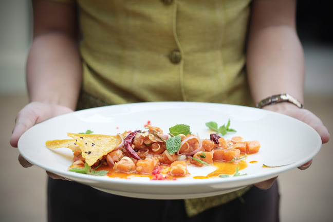 Sala Bua Restaurant - การบริการอาหารและที่พัก