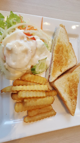 V9JR+QXM ตำบลตลาดใหญ่ อำเภอเมืองภูเก็ต ภูเก็ต 83000