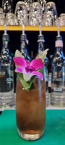 Outback Paradise restaurant - การบริการอาหารและที่พัก