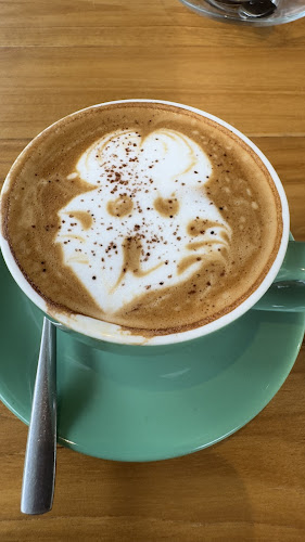 Comentarii opinii despre Coco's Nai Harn Cafe