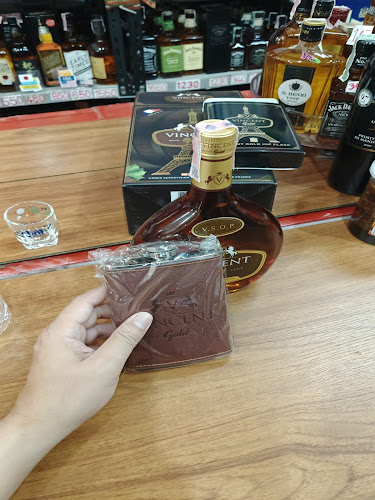 ร้านขายเหล้าเพชรงาม ไวน์ สุรา เบียร์ ปลีก-ส่ง นครปฐมตัวแทนจำหน่ายสุรา เหล้าทุกชนิด (ค้าปลีก-ขายส่งสุราทุกชนิด) - การบริการอาหารและที่พัก