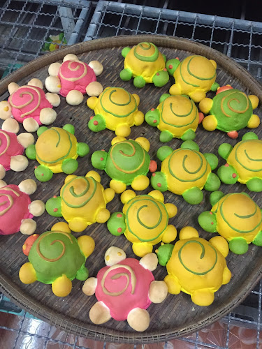 ร้านลูกแก้วเบเกอร์รี่ อ่าวอุดม - การบริการอาหารและที่พัก