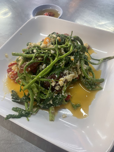 ข้าวต้มสันติโภชนา - การบริการอาหารและที่พัก