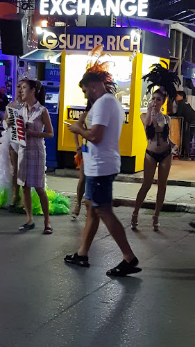 Opinii despre Black Horse Bar în อำเภอกะทู้ - การบริการอาหารและที่พัก