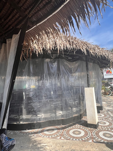 Axel’s Salty Dog - อำเภอถลาง