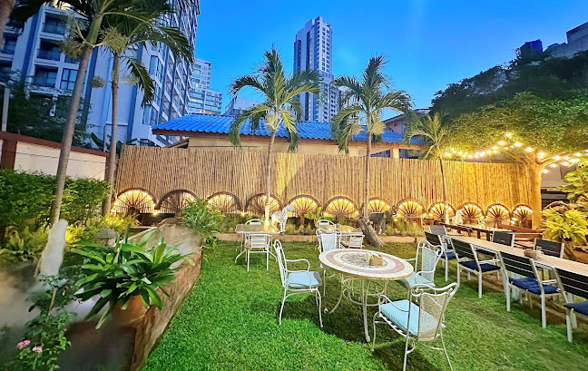 NINICHA (café and restaurant) *ณิณิชา (คาเฟ่ แอนด์ เรสเตอร์รอง) - การบริการอาหารและที่พัก