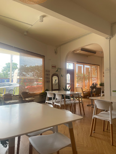 IS AN อีสแอน som-tum cafe เมืองทองธานี - การบริการอาหารและที่พัก