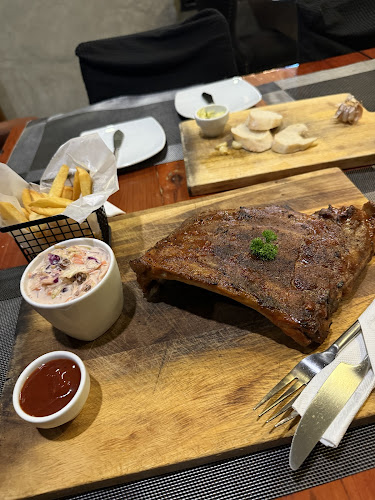 Livv Cafe' & Restaurant Pattaya - อำเภอบางละมุง