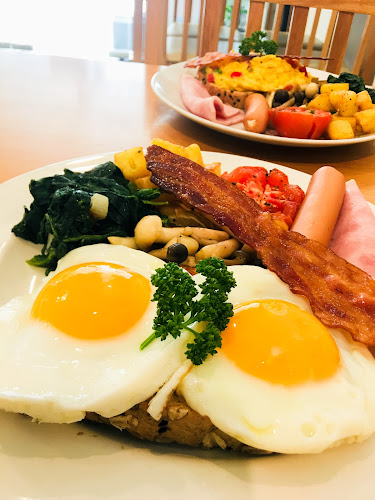 Opinii despre Gindee Cuisine în อำเภอเมืองจันทบุรี - การบริการอาหารและที่พัก