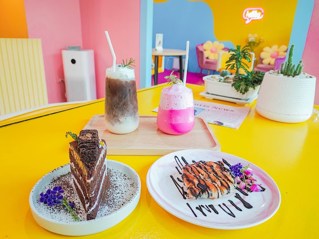 Opinii despre Shalala Cafe' X Studio (ชาลาล่า คาเฟ่) în Samut Prakan - การบริการอาหารและที่พัก