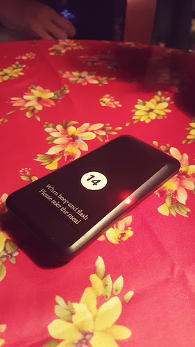 Baan Dampranot, Koh Kret - การบริการอาหารและที่พัก