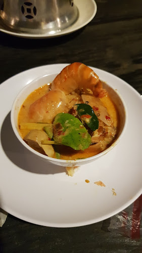 มุมอร่อย สาย 3 มหาชัยซีฟู๊ด - การบริการอาหารและที่พัก