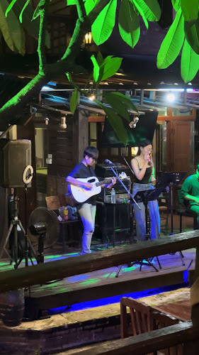 18 Mongkut Library Restaurant - การบริการอาหารและที่พัก