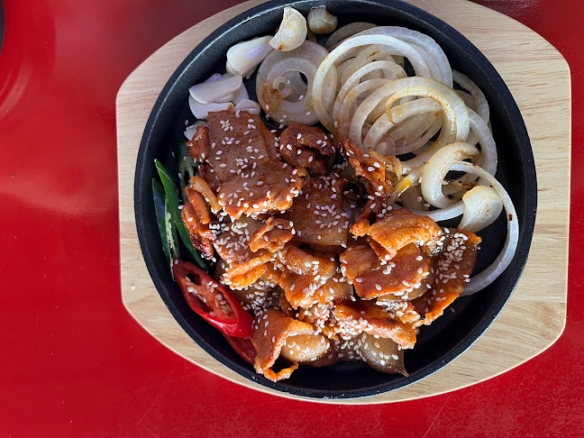 Opinii despre คอมเบโพจา GeonbaePocha Korean Restaurant în เมือง - การบริการอาหารและที่พัก