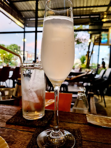 Opinii despre ช่วงเวลาดีดี Good Times & Bistro în อำเภอเมืองขอนแก่น - การบริการอาหารและที่พัก