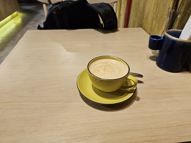 ถ. เยาวราช ตำบลตลาดใหญ่ อำเภอเมืองภูเก็ต ภูเก็ต 83000