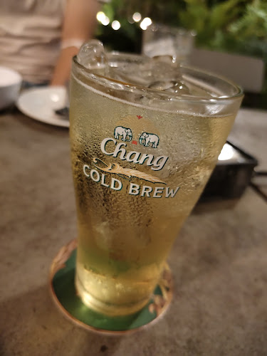 ร้านกาสะลอง - การบริการอาหารและที่พัก