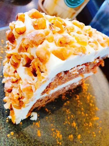 The Company - การบริการอาหารและที่พัก