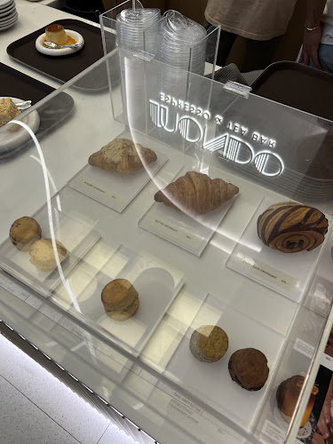 54/1 ถ. เยาวราช ตำบลตลาดใหญ่ อำเภอเมืองภูเก็ต ภูเก็ต 83000