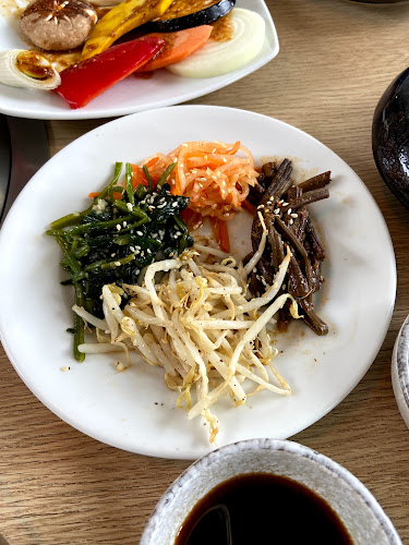 Grillicious Japanese BBQ - การบริการอาหารและที่พัก