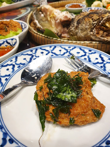 สีนานวล คาเฟ่ กังสดาล - การบริการอาหารและที่พัก