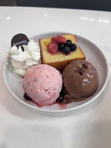 Swensen's Lotus Thalang - การบริการอาหารและที่พัก