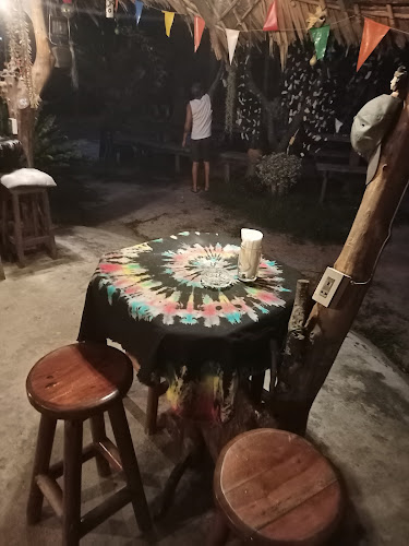 Mr. Dee Chilling Hill Bar