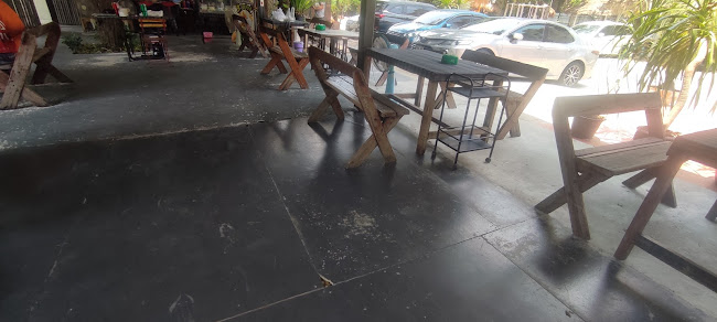 ครัวแม่วุ้น - การบริการอาหารและที่พัก