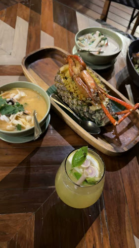 Opinii despre Three Monkeys Restaurant în อำเภอเมืองภูเก็ต - การบริการอาหารและที่พัก