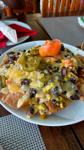 Salsa Mexicana patong - การบริการอาหารและที่พัก