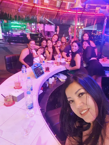 BarSaRa Patong บาร์ซาร่า - การบริการอาหารและที่พัก