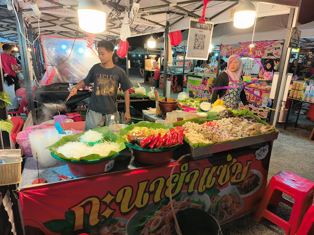 Opinii despre โรงปูน ไนท์มาร์เก็ต หาดใหญ่ Rongpoon Night Market Hatyai în อำเภอหาดใหญ่ - การบริการอาหารและที่พัก